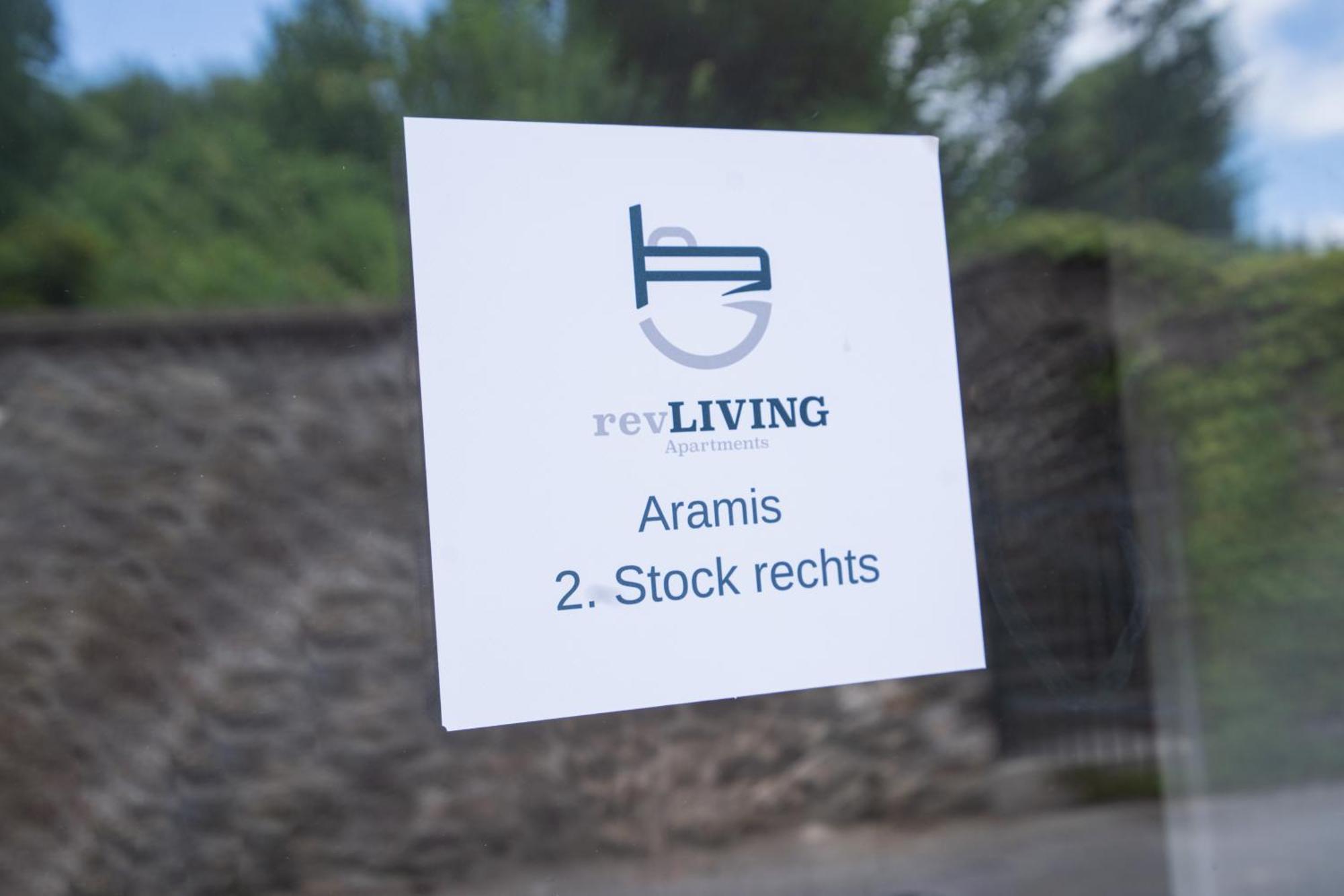 Apartment Revliving Premium Horn